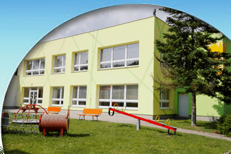 header-skolka-v-parku